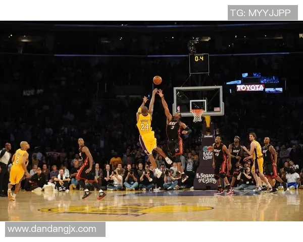 科比绝杀湖人逆转热火NBA圣诞大战经典回顾