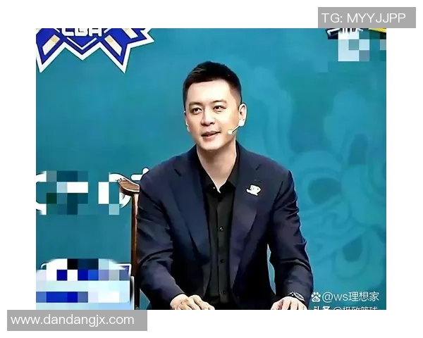 杨鸣坐等罚单吧！4媒体人发声：吹判无误，被驱赶或遭追加处分